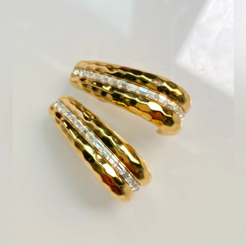 🚫SOLD OUT🚫80’s VTG ST. JOHN 24k Gold Plated Earring Swarovski Crystals *Rare - Picture 6 of 6